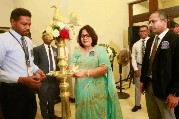 පාර්ලිමේන්තුවේ අභිනව භාෂා පරිවර්තන ඒකකය විවෘත කෙරේ