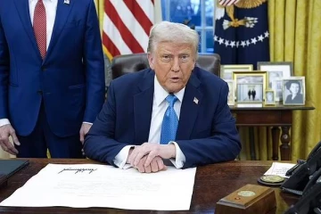 பதவியேற்றதன் பின்னர் சட்டவிரோதமாகவே செயல்படுகிறார்... ட்ரம்புக்கு எதிராக பிரதான நாளேடு கடும் தாக்கு