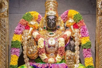 ஆடி வெள்ளிக்கிழமைகள்.., எந்த வெள்ளிக்கிழமை எந்த அம்மனை வழிபட வேண்டும்?