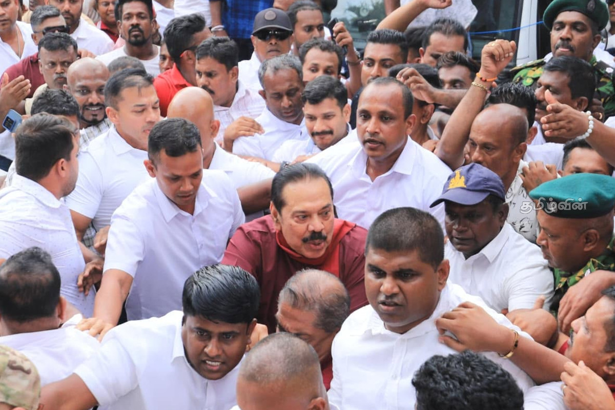 சிறையில் இருப்பவரின் வாக்குமூலத்தால் மகிந்த கைது செய்யப்படலாம்! அநுராதபுர பேரணி மேடையில் இருந்து வெளியான தகவல் | Mahinda Rajapaksa Will Also Face Imprisonment