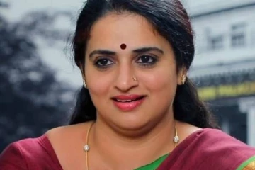 60 வயது நடிகருடன் விடுதியில் தனிமையில் இருந்தது ஏன்? உண்மையை கூறிய 43 வயது நடிகை..