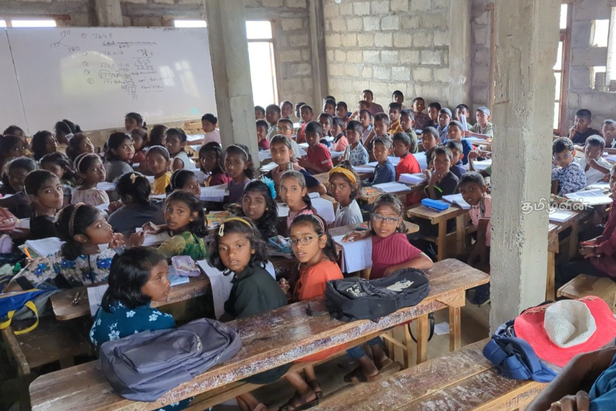 ஹட்டனில் விடுமுறை நாளில் மேலதிக வகுப்பு நடத்திய ஆசிரியர்களுக்கு எதிராக பொலிஸார் நடவடிக்கை | Taken Against Teachers Extra Classes Holidays