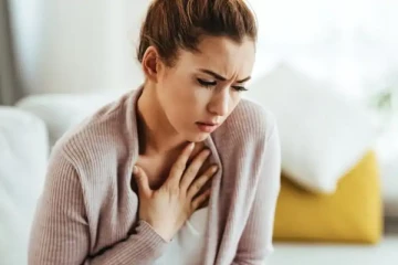 கவனமா இருங்க..Omicron வைரஸின் புதிய அறிகுறிகள் இது தான்! எச்சரிக்கும் விஞ்ஞானிகள்