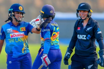 அசுர ஆட்டம் ஆடி சதம் விளாசிய இலங்கை கேப்டன்! நியூசிலாந்தை அடித்து நொறுக்கிய பெண் சிங்கங்கள்
