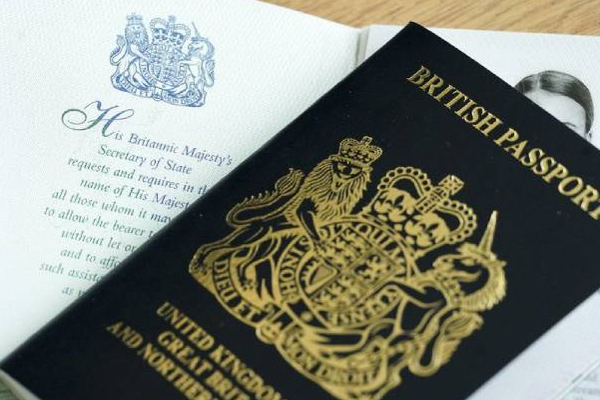 பிரித்தானிய கடவுச்சீட்டுகளில் ஏற்படவுள்ள பெரும் மாற்றம்! | British Passport King Charles Lll Name