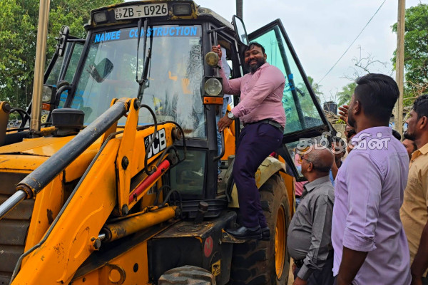 வீதி அபிவிருத்திக்கு ரூ.24 மில்லியன் நிதி ஒதுக்கீடு! | Road Development Begins Rs 24 Million Allocated வீதி அபிவிருத்திக்கு ரூ.24 மில்லியன் நிதி ஒதுக்கீடு! | Road Development Begins Rs 24 Million Allocated