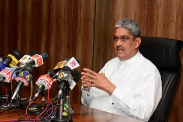 நிலையான ஆட்சிக்கு முதலில் ஜனாதிபதித் தேர்தலே வேண்டும்: சரத் பொன்சேகா வலியுறுத்தல்