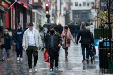 இங்கிலாந்தில் இருந்து புறப்பட்டுள்ள புதிய வகை கொரோனா வைரஸின் 7 அறிகுறிகள்; வெளியான தகவல்