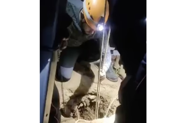 ஆழ்துளை கிணற்றுக்குள் 4 நாட்களாக உயிருக்க போராடும் சிறுவன்! சோகத்தில் மக்கள் | Morocco Little Boy Well Trap Rayan Chefchaouen