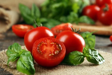 தக்காளியை தினமும் உணவில் சேர்த்து சாப்பிட்டால் என்ன நடக்கும் தெரியுமா?