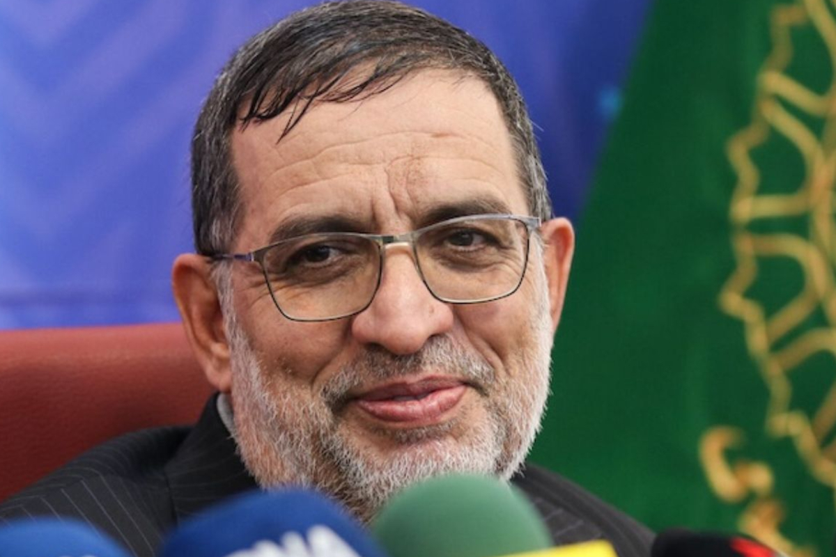 ஈரானியப் படைத் தளபதி அலி முகமது நைனியின் இறுதிச்சடங்கு: தெஹ்ரானில் ஆயிரக்கணக்கானோர் அஞ்சலி | People Attend Funeral Irgc Ali Mohammad Naini