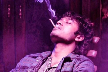 நானே வருவேன் படத்தின் மாஸ்ஸான போஸ்டர் ! செல்வராகவன் வெளியிட்ட பதிவு..