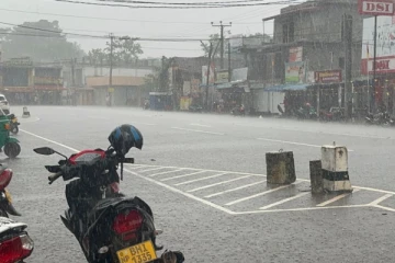 முல்லைத்தீவில் அடைமழையால் மக்கள் அவதி