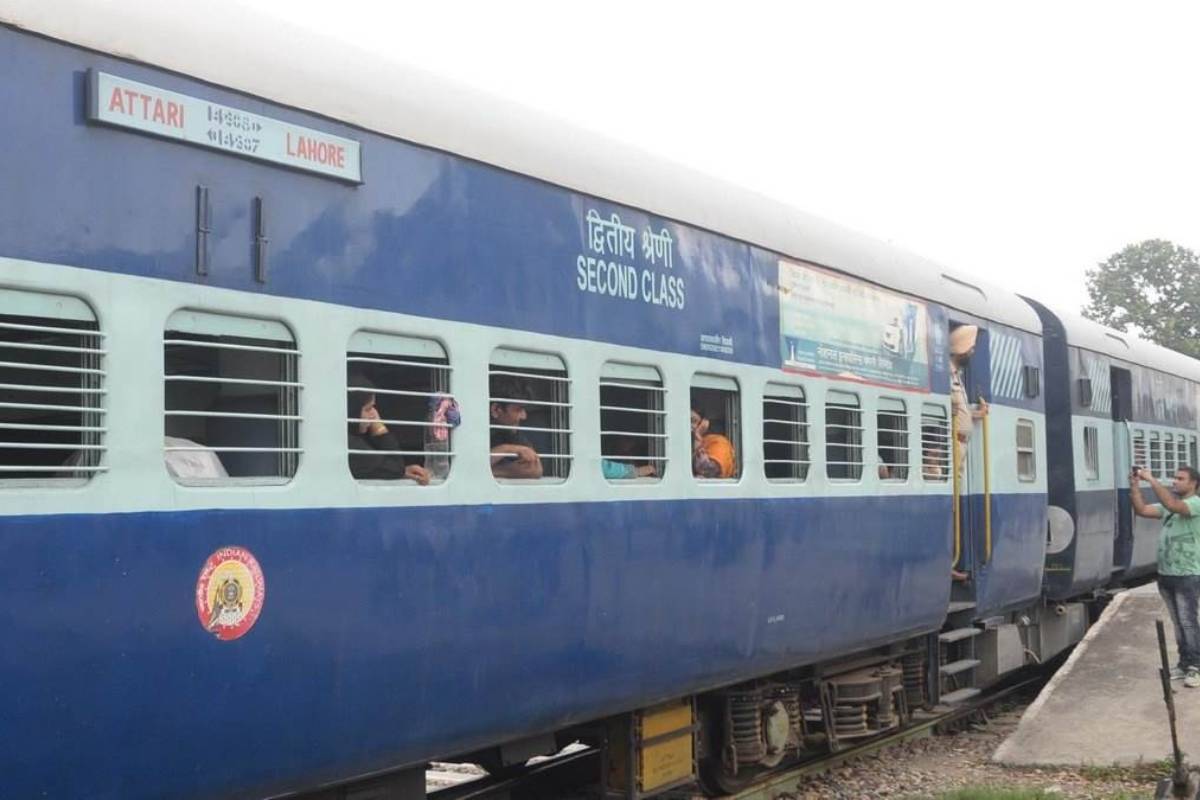 இந்தியாவில் பாஸ்போர்ட், விசா தேவைப்பட்ட ஒரே ரயில் நிலையம் - எங்கே தெரியுமா? | This Indian Railway Station Once Required Passport இந்தியாவில் பாஸ்போர்ட், விசா தேவைப்பட்ட ஒரே ரயில் நிலையம் - எங்கே தெரியுமா? | This Indian Railway Station Once Required Passport