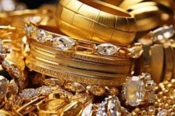 தங்கத்தின் அதிரடி விலையேற்றம் - புதிய உச்சத்தைத் தொட்டு சாதனை: இலங்கையில் பதிவாகியுள்ள நிலவரம் | Gold Rate Today In World Market