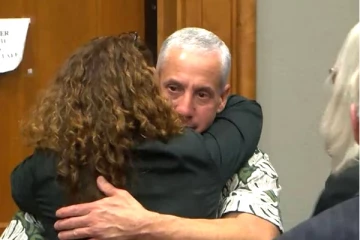 130 ஆண்டுகள் சிறைத்தண்டனை அனுபவித்து வந்த நபர் விடுதலை! உணர்ச்சிவசத்தால் நிறைந்த நீதிமன்றம்