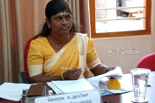 கட்டாக்காலியாக திரியும் விலங்குகளை கட்டுப்படுத்துமாறு வலியுறுத்து | Action Is Needed Against The Bandits In Velanai