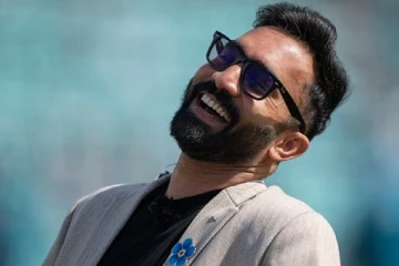 அவரை அணியில் இருந்து நீக்குங்க - இந்திய அணியை எச்சரித்த தினேஷ் கார்த்திக்!