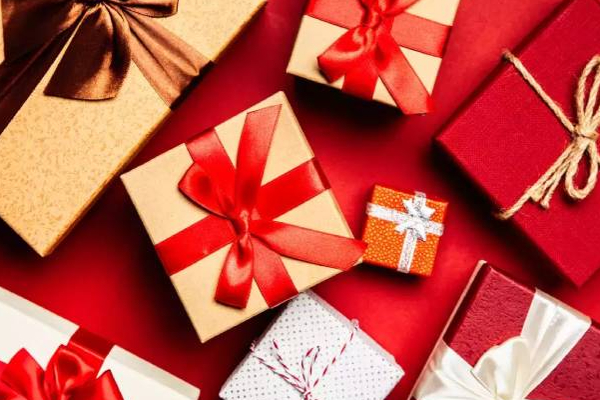 யாழில் காதலி அனுப்பிய வித்தியாசமான பரிசுகள்! மகிழ்ச்சியடைந்த காதலன் | Surprise Gifts Sent Girlfriend With Lover Jaffna