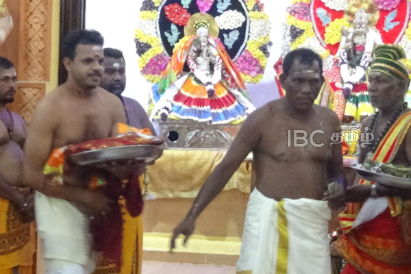 மட்டக்களப்பில் இரண்டரை இலட்சத்திற்கு ஏலம்போன மாம்பழம் | Batticaloa Temple Mango Festival