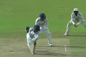 පසිඳු - සොනාල් අර්ධ ශතක වාර්තා කරයි - ශ්‍රී ලංකා කණ්ඩායම අසීරු සටනක [LIVE VIDEO]
