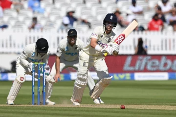 நியூசி. உடனான முதல் டெஸ்ட்: இங்கிலாந்து வெற்றி பெற 273 ரன்கள் இலக்கு