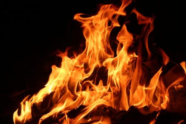 தாய் மற்றும் பிள்ளைகளை காவுகொண்ட தீ விபத்து! | A Fire Accident That Saved The Mother Children
