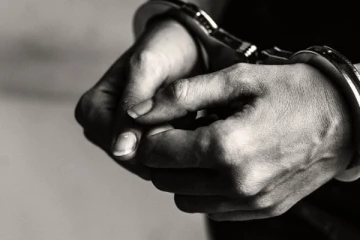 අපරාධ කල්ලි සාමාජික ආමි සුරංග අත්අඩංගුවට..