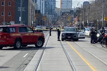 கனடாவில் மீண்டும் ஒரே குடும்பத்தைச் சேர்ந்த மூவர் மீது தாக்குதல்: இருவர் பலி