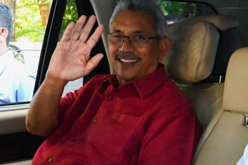 கோட்டாபயவை இடைநடுவில் தவிக்கவிட்ட விமானம்!