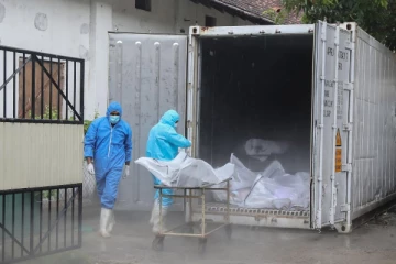 கொழும்பு தேசிய வைத்தியசாலையில் அடையாளம் காணப்படாத  40 சடலங்கள்!