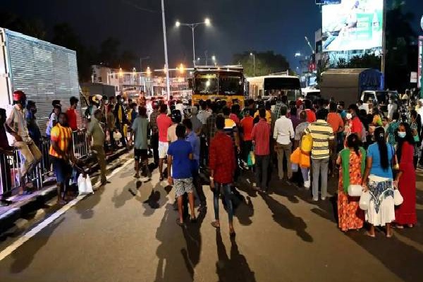 இந்தவருடத்தில் இலங்கையை விட்டு வெளியேறிய ஒரு இலட்சம் பேர் | One Lakh People Left Sri Lanka