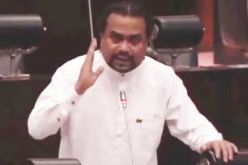 சட்டவிரோத காவல்துறை மா அதிபருடன் நாடு எப்படி முன்னேறும் : விமல் வீரவன்ச கேள்வி