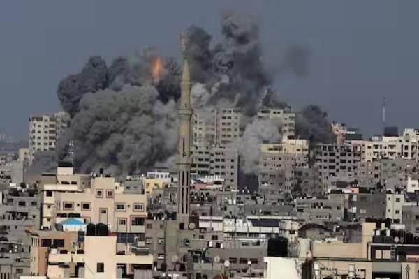 வலுக்கும் இஸ்ரேல் பலஸ்தீன போர்: காசா எல்லையில் காத்திருக்கும் 200 லொரிகள் | 200 Trucks Waiting At Raba Border