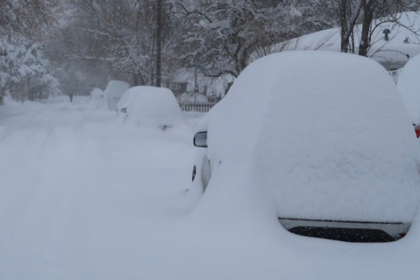 அமெரிக்காவில் பனிப்புயலால் மூவர் பரிதாப உயிரிழப்பு | Blizzard In America