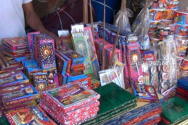 நாடளாவிய ரீதியில் நத்தார் பண்டிகையை வரவேற்க தயாராகும் மக்கள் | People Preparing To Celebrate Christmas