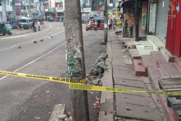 புஸ்ஸல்லாவ நகரில் மண்சரிவு அபாயம்! வெளியேற்றப்பட்ட மக்கள் | Landslide Risk In Bussallawa Town