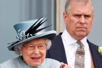 சர்ச்சைக்குரிய நபருடன் நெருக்கம்... இளவரசர் ஆண்ட்ரூவுக்கு ஒற்றை வார்த்தையில் பதிலளித்த ராணியார்