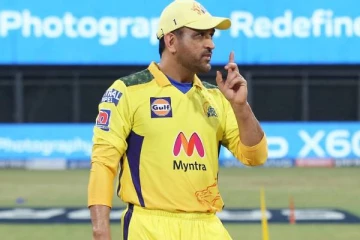 நீங்கள் வீடு போய் சேர்ந்த பின்னரே நான் கிளம்புவேன்! வீடியோ அழைப்பில் நெகிழ வைத்த டோனி