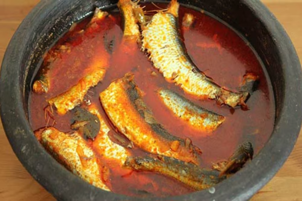 ஊரே மணக்க மாங்காய் போட்ட மத்தி மீன் குழம்பு - கேரளா ஸ்டைல் ரெசிபி | Kerala Style Mathi Meen Kulambu Curry With Mango