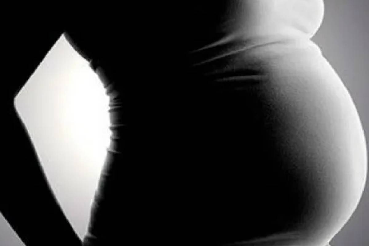 மாணவனுடன் உடலுறவு கர்ப்பமான ஆசிரியை ; 2 ஆண்டுகள் பிறகு அதிர்ச்சி திருப்பம் | Teacher Gets Pregnant Afte Having Sex With Student
