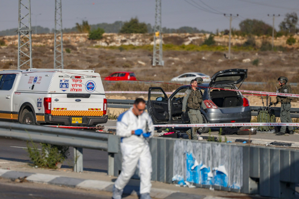 இஸ்ரேலியர்களின் காரை மறித்து கத்தி குத்து! மேற்கு கரையில் பதற்றம் | West Bank Stabbing Attack Israeli National Killed