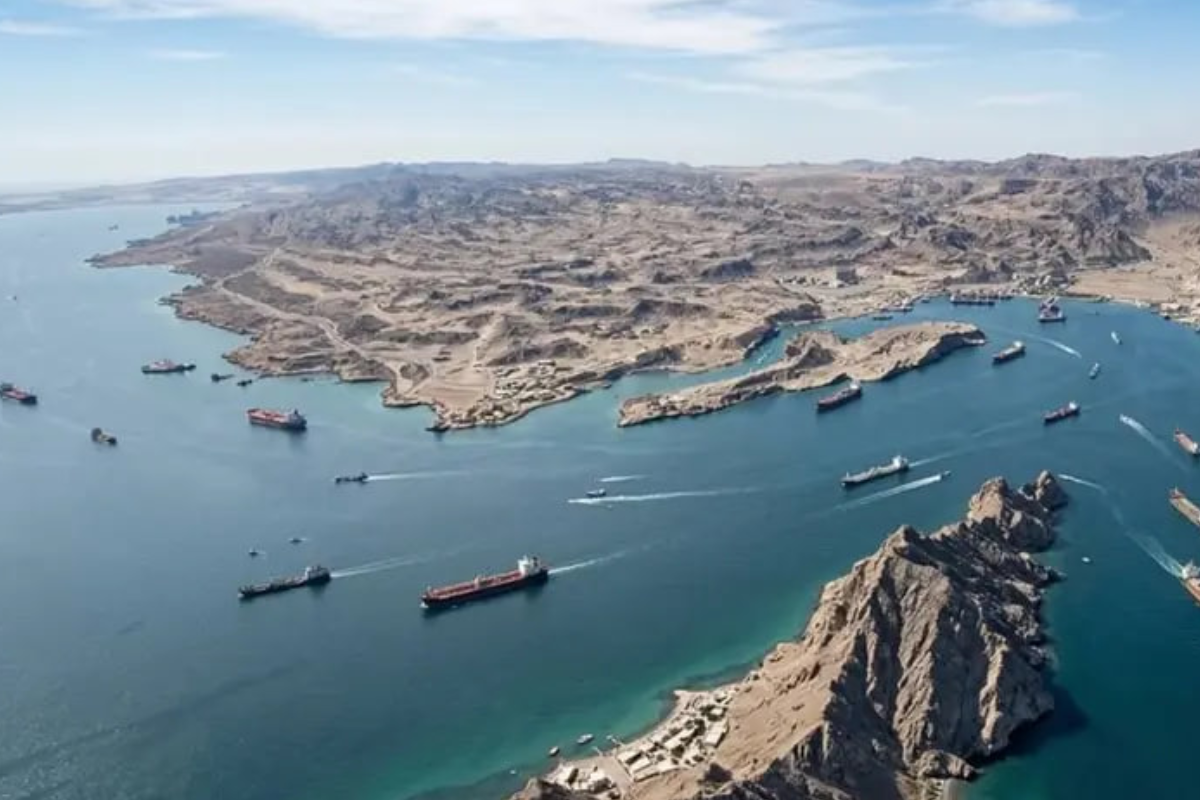 ஹோர்மூஸ் நீரிணையை திறக்க தீவிர நகர்வுகளில் சர்வதேசங்கள் | International Moves To Open Strait Of Hormuz