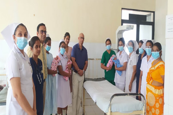ஒரே பிரசவத்தில் நான்கு பிள்ளைகளை பெற்றெடுத்த இளம் தாய் | Young Mother Gave Birth Four Children