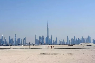 துபாயிலுள்ள சிறிய மணல் நிலம் $34 மில்லியன் டொலருக்கு விற்று சாதனை