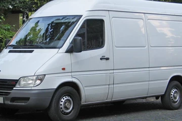 வெள்ளை வேன் சந்தேக நபர் அதே வேனில் கடத்தப்பட்டமையால் பரபரப்பு