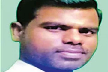ஊரடங்கில் கஷ்டத்திற்காக பேராசிரியர் செய்த வேலை... உயிரிழந்த பரிதாபம்! கதறும் கர்ப்பிணி மனைவி