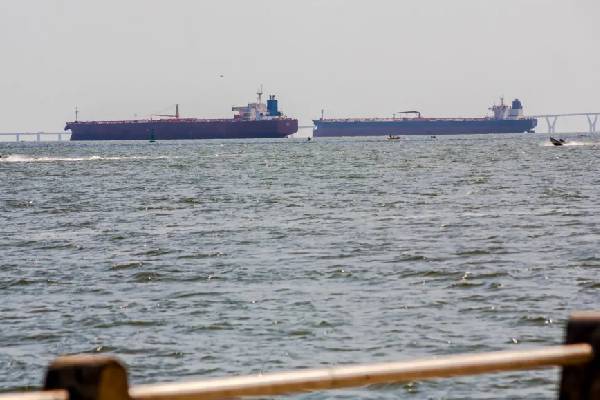 கடற்கொள்ளையில் ஈடுபடும் ட்ரம்ப் நிர்வாகம்... எண்ணெய் கப்பல் விவகாரத்தில் ரஷ்யா கடும் தாக்கு | Blockading Venezuela Piracy