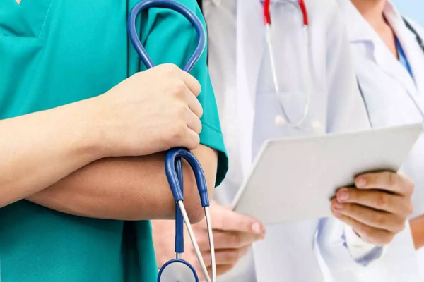 சட்டவிரோத மருத்துவ நடைமுறைகள் - அரச மருத்துவ அதிகாரிகள் சங்கம் அதிருப்தி | Government Medicals Unhappy Illegal Practices