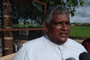 யாழில் தேவாலயம் மீதான தாக்குதல் மனநோயாளியால் மேற்கொள்ளப்பட்டதே: அருட்தந்தை யேசுரட்ணம்